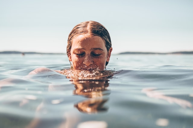 stay aware swimming