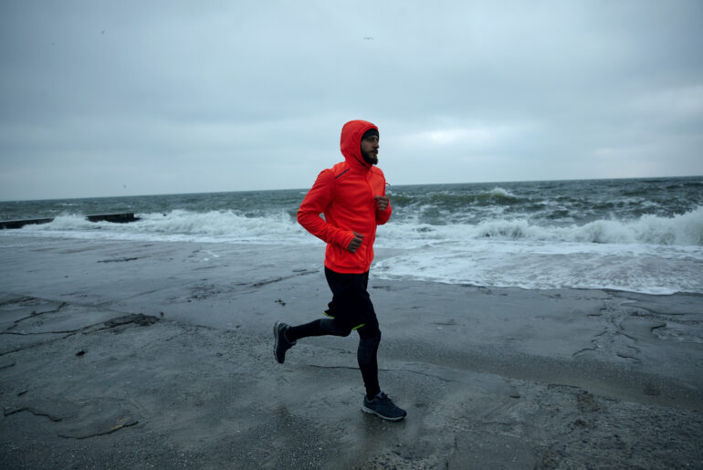 running in cold wet weather