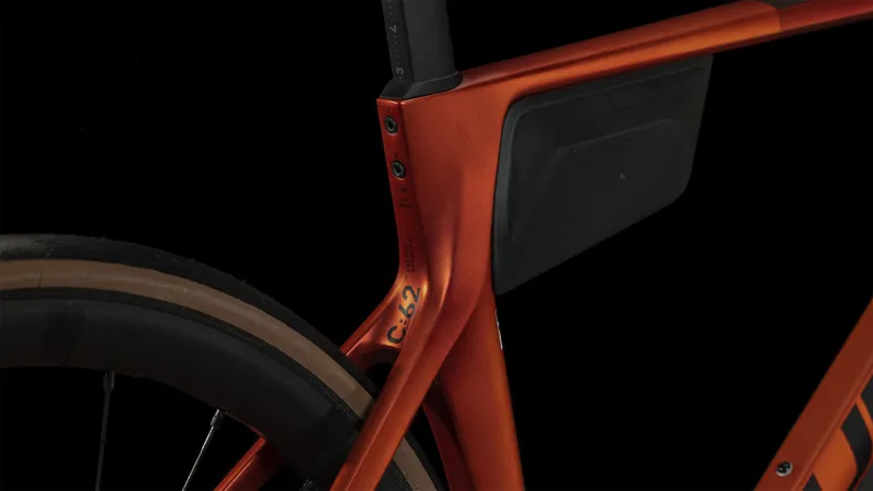 Cube Agree C:62 Race Road Bike in Fireorange/Black-4