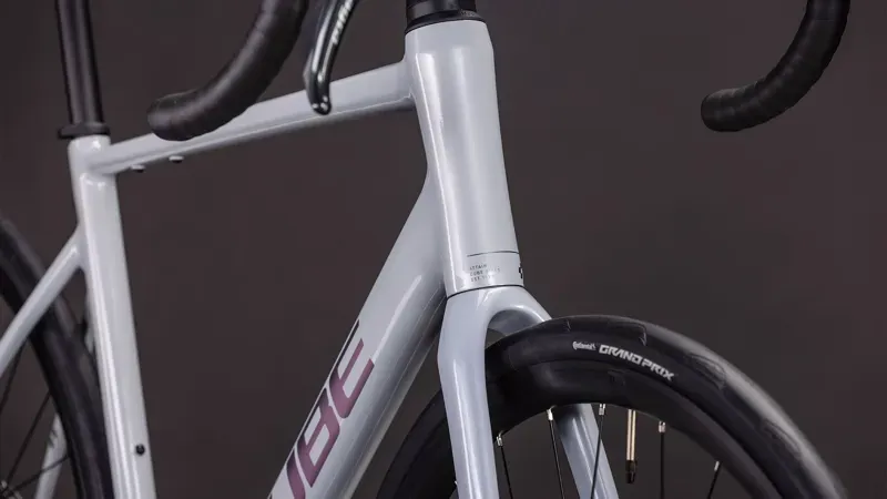 Cube Attain Race Road Bike In Fog Grey/Shift-6