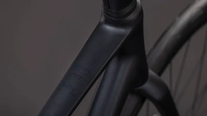 Cube Attain SLX Road Bike in Coal/Prism-2