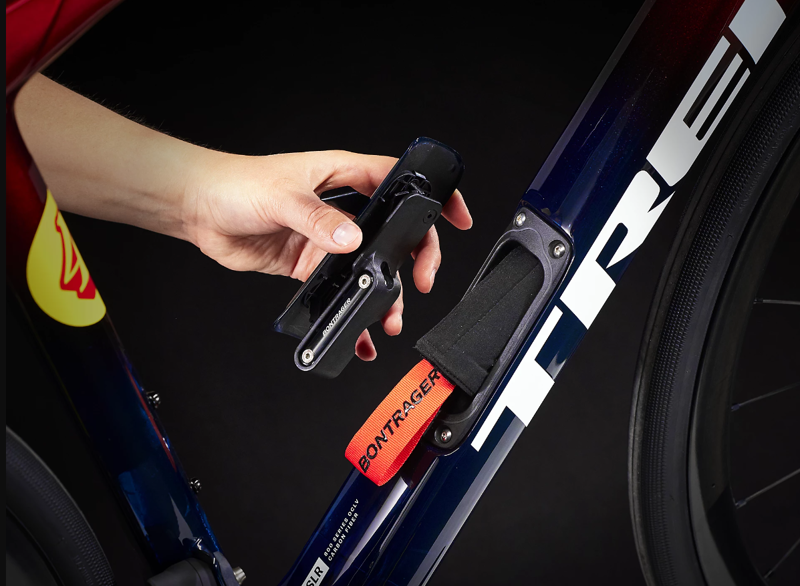 Trek Domane SLR 7 Road Bike in Metallic Red Smoke/Blue Smoke Fade-7