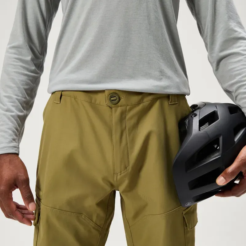 Endura Loop Cargo Short With Liner in Bronze-3