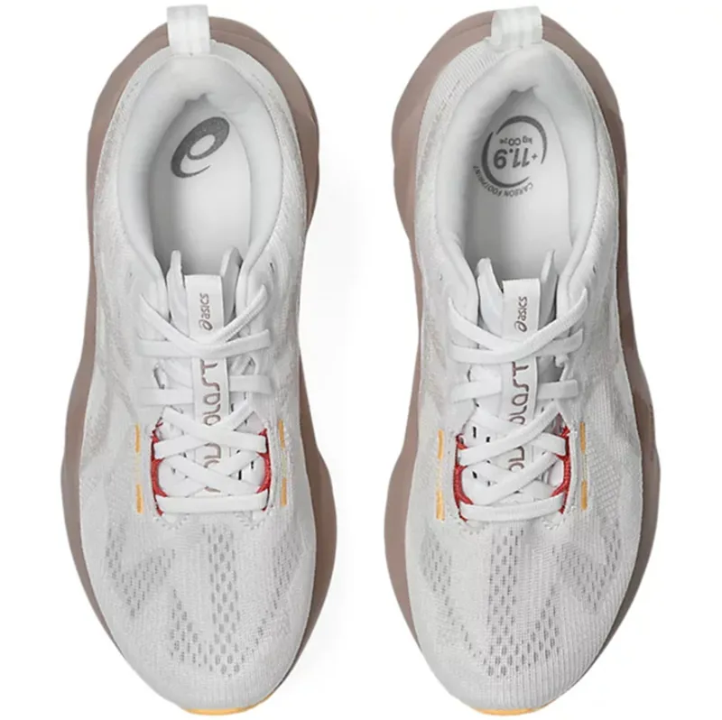 Asics Women's Novablast 5 White/Fawn-5