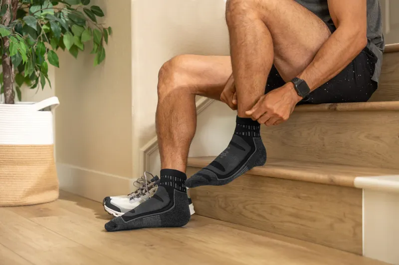 Balega Blister Resist Quarter Socks Midnight Plum-9