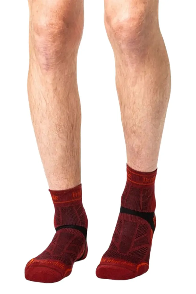 Bridgedale Men's Trail Run Lightweight T2 Merino Sport 3/4 Crew Socks Shade Red-2