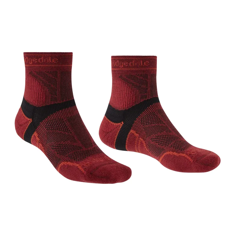 Bridgedale Men's Trail Run Lightweight T2 Merino Sport 3/4 Crew Socks Shade Red