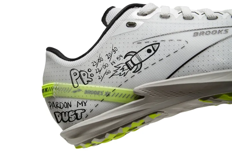 Brooks Unisex Draft XC White/Black/Nightlife-3