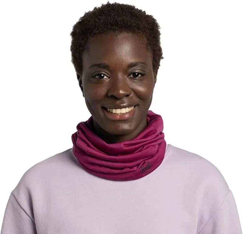 Buff Merino Lightweight Neckwear Solid Magenta-2