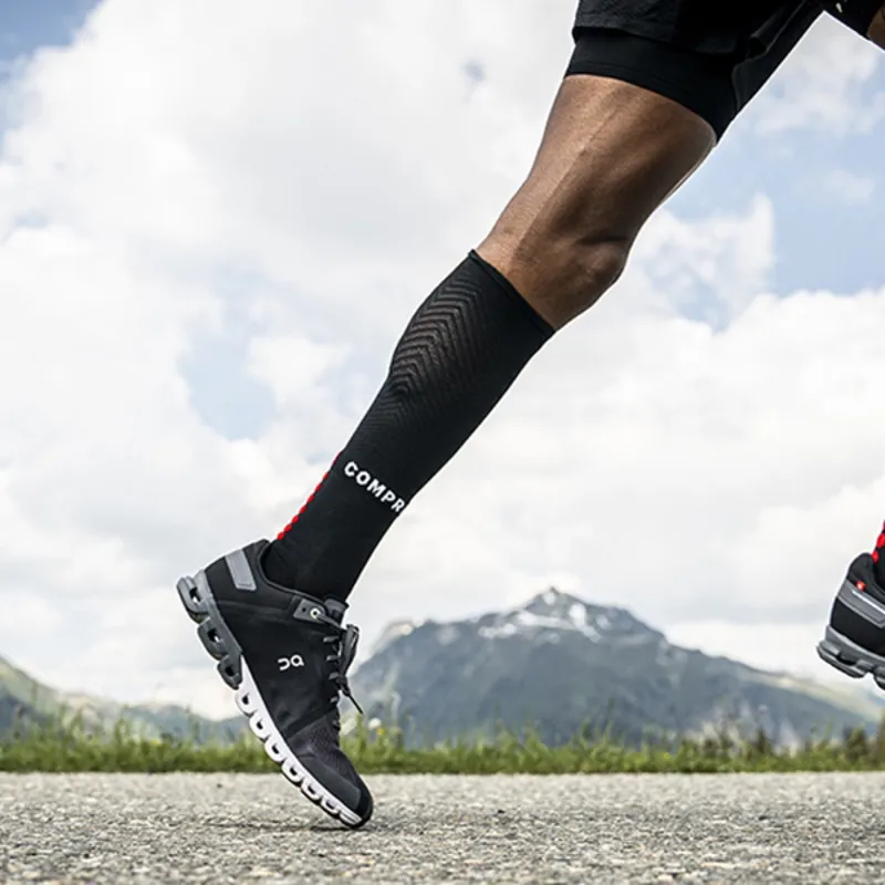 Compressport Full Socks Winter Run Black/High Risk Red-1