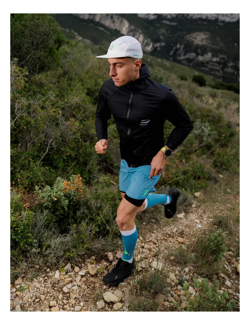 Compressport Hurricane Waterproof Jacket Black-8