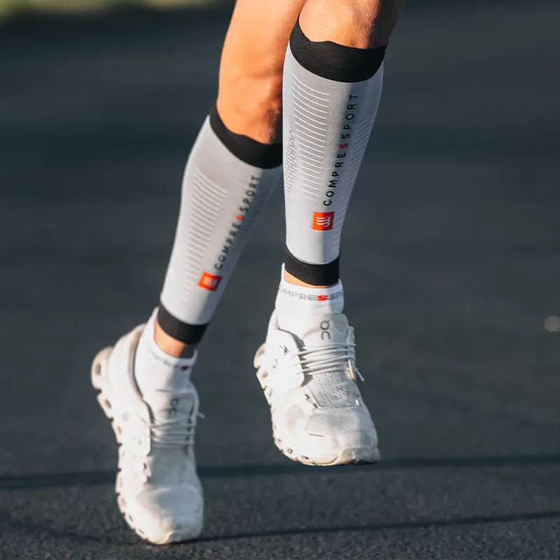 Compressport R2 3.0 Compression Calf Sleeves Grey Melange/Black-3