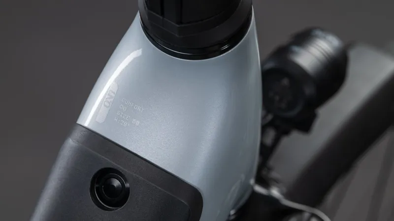 Cube Supreme Hybrid Comfort One 600 eHybrid Bike in Fog Grey-2