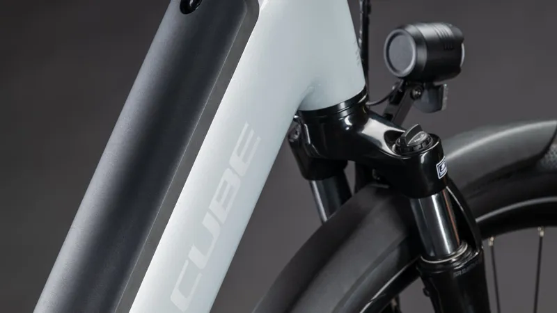 Cube Supreme Hybrid Comfort One 600 eHybrid Bike in Fog Grey-3