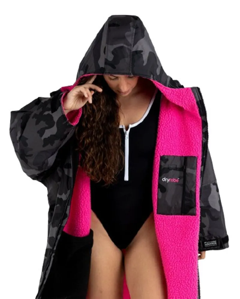 Dryrobe Advance L/S Changing Robe V3 Large Black/Camo Pink-3