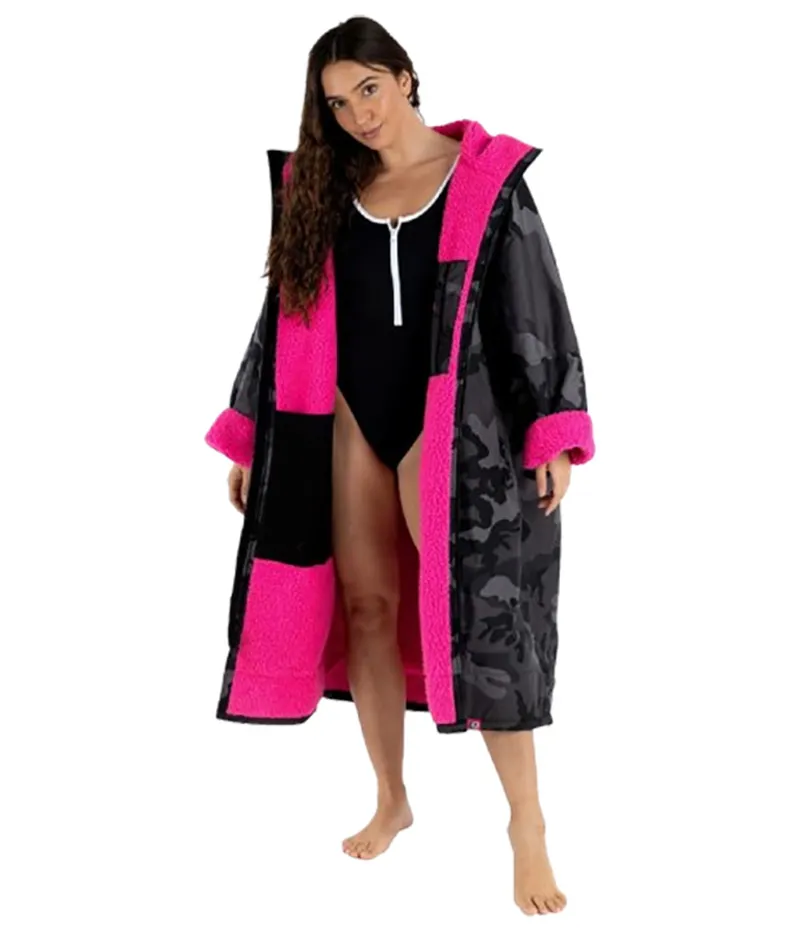 Dryrobe Adult Advance L/S Changing Robe XS Black Camouflage/Pink