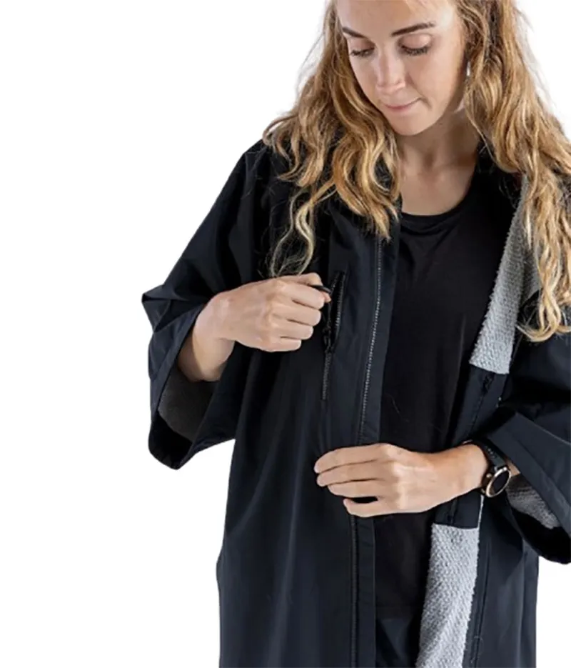 Dryrobe Lite Short Sleeve Changing Robe Black Grey M-8