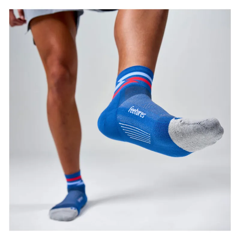 Feetures Elite Light Cushion Quarter Socks Blue Track-2