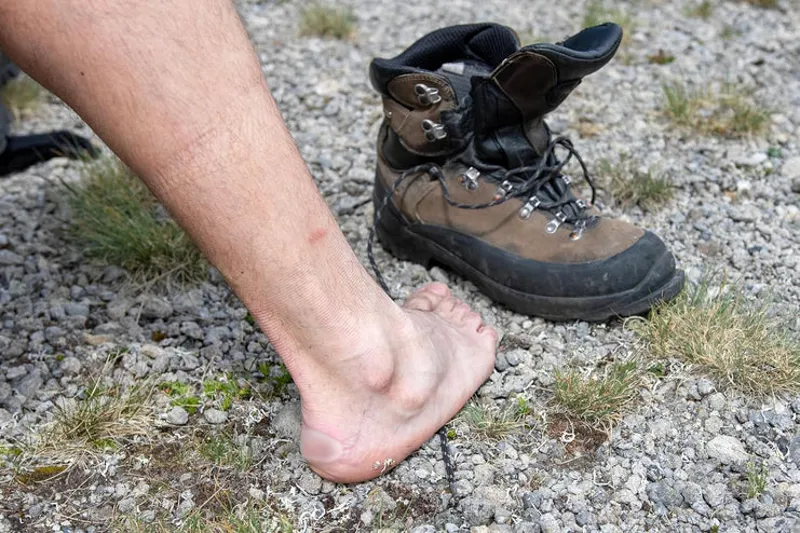 Lifesystems Blister Plasters Red One Size-4