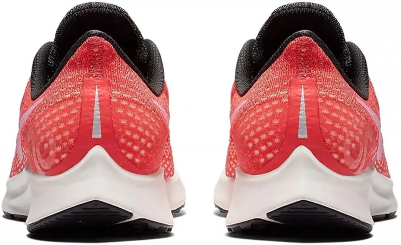 orange nike pegasus 35