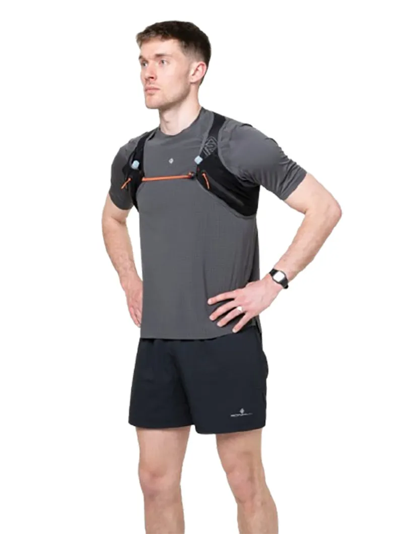 Ronhill Swift 2L Black/Ronhill Red-2