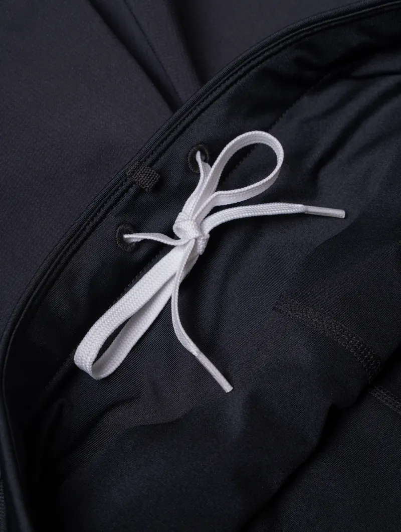 Ronhill Women's Tech 4.5 inch Twin Short All Black-8