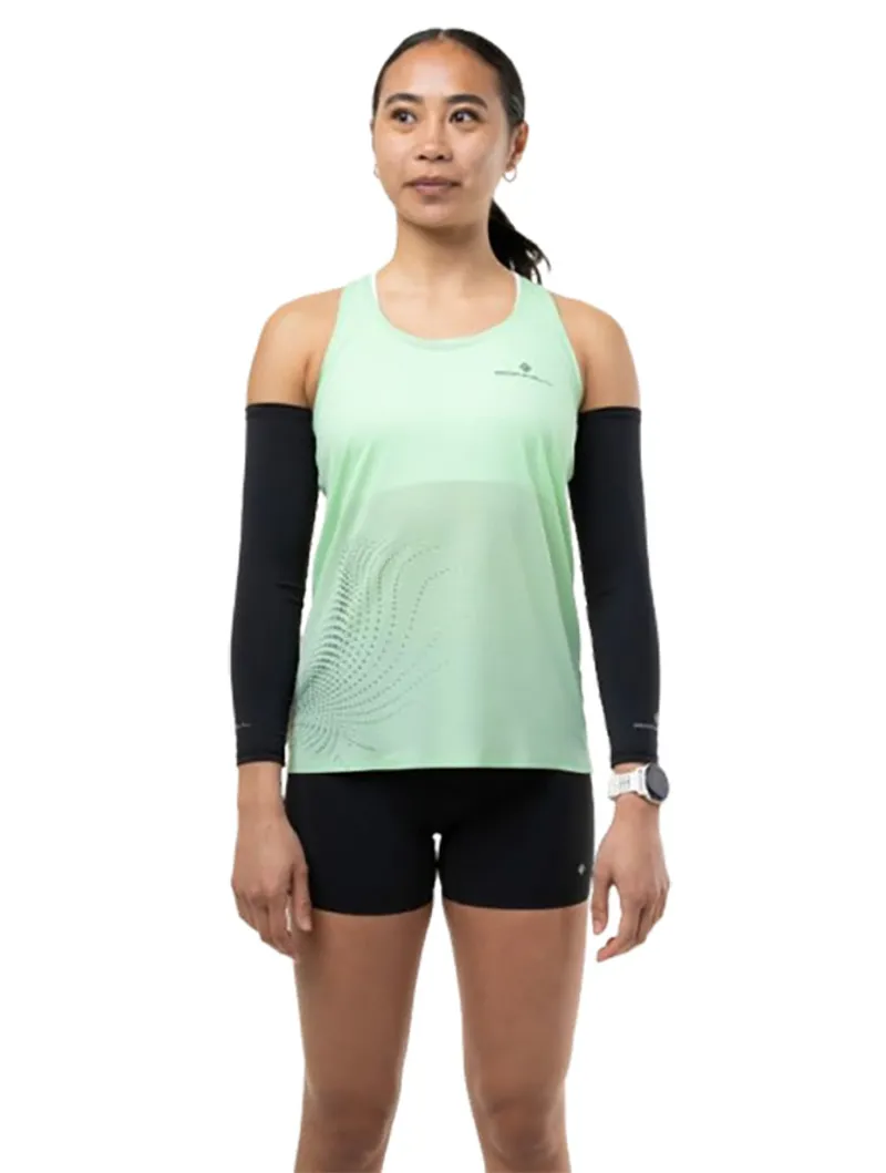 Ronhill Women's Tech Race Vest Seafoam/Laurel-4
