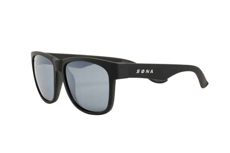 Sona The One Up Back to Black-1