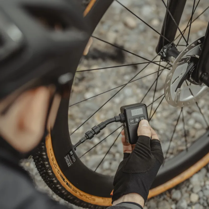 Topeak E-Booster Digital Mini Pump Black-5