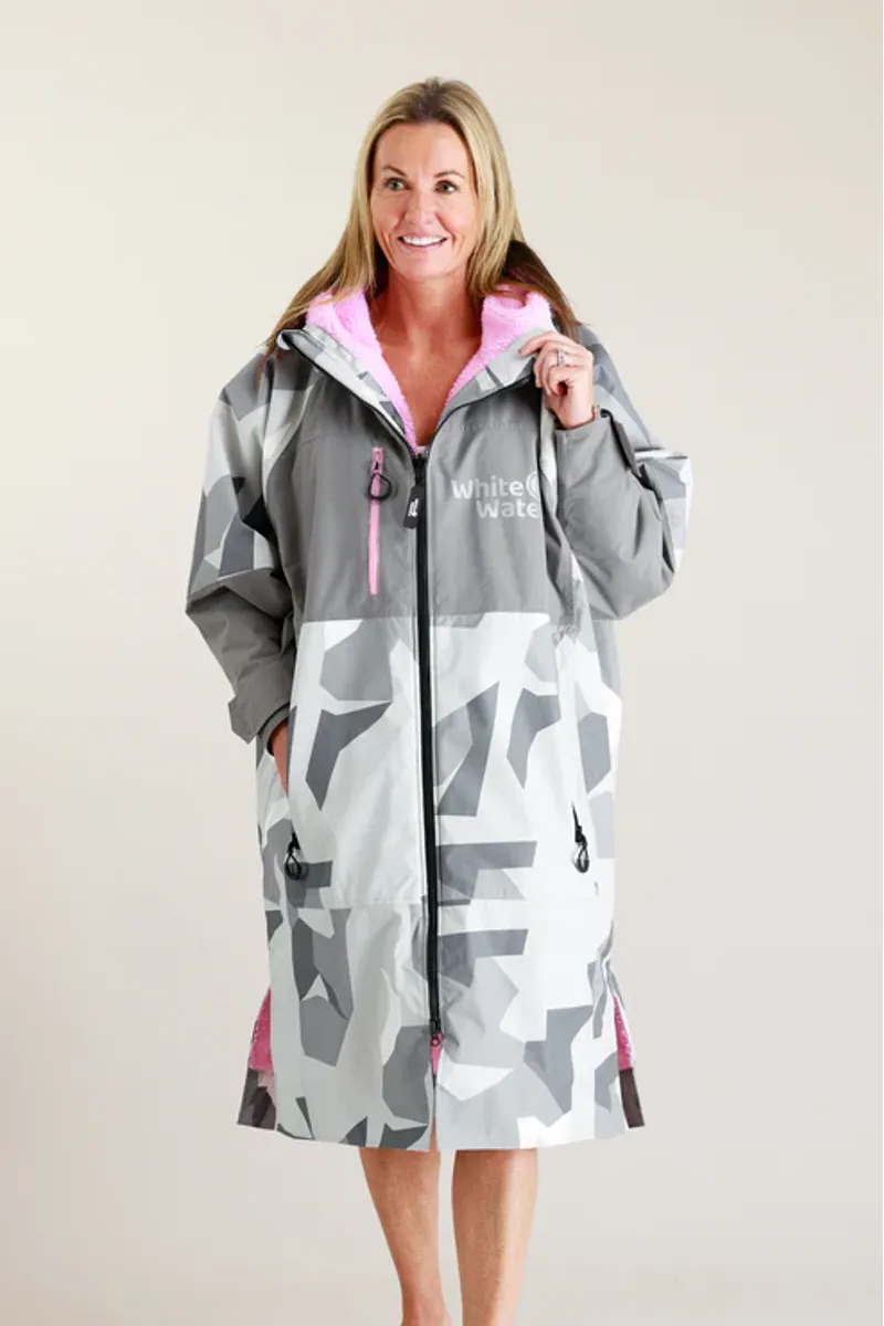 White Water Hard Shell Robe Arctic Camo/Pink