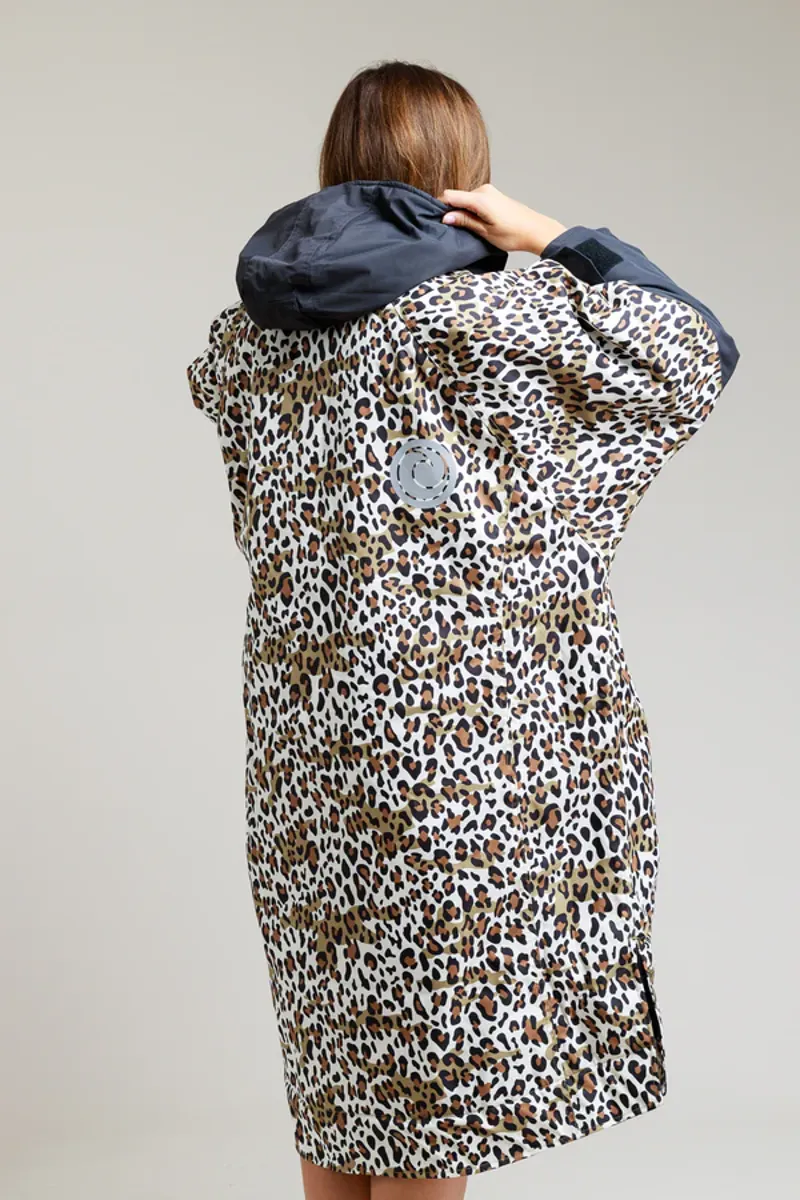 White Water Hard Shell Robe Leopard Print-2