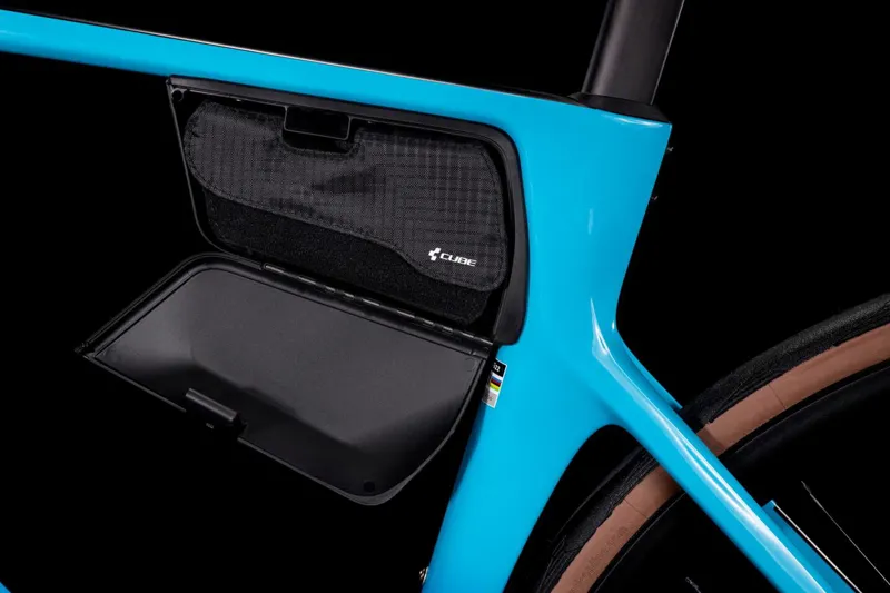 2022 Cube Agree c:62 Carbon Road Bike in Blue-5