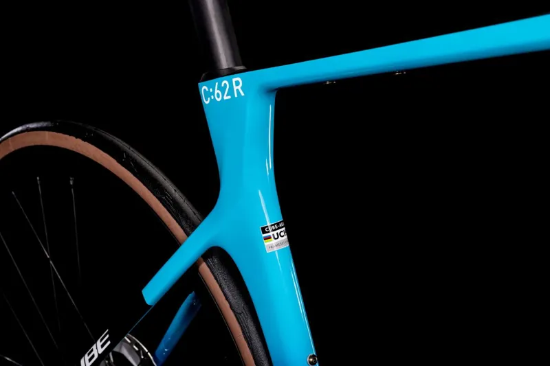 2022 Cube Agree c:62 Carbon Road Bike in Blue-4