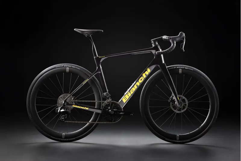 Bianchi Infinito Comp 105 Di2 Sparkling Black/Gold Full Glossy-1