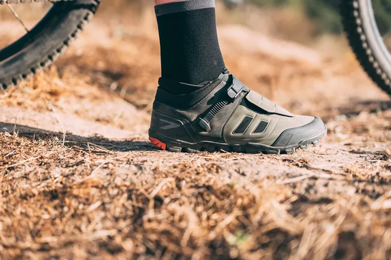 Shimano ME702 Shoes in Olive-5