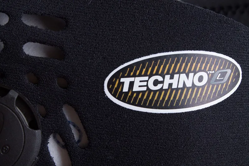 ResproTechno Mask in Large - Black-1