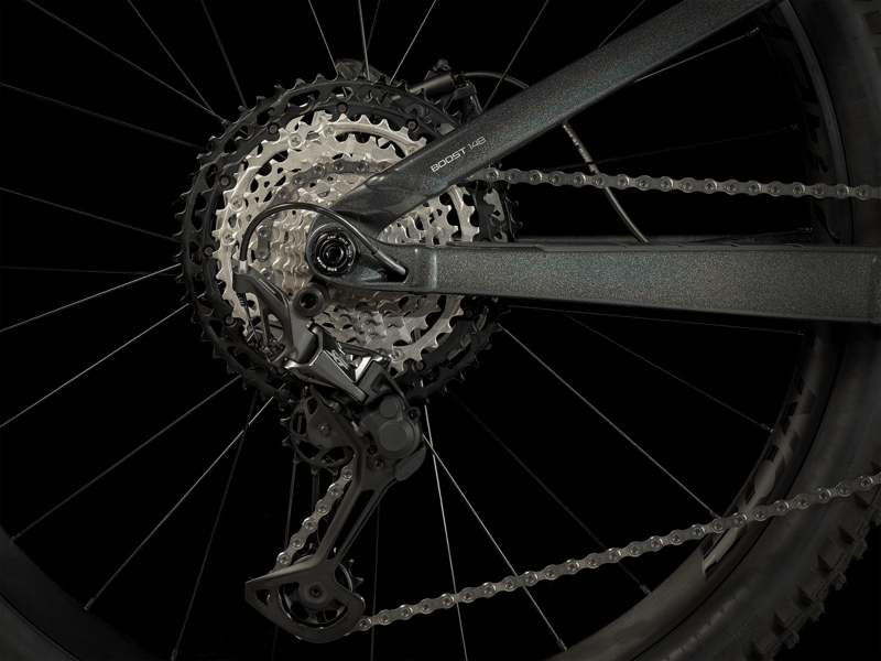 Trek Remedy 8 27.5 Mountain Bike in Prismatic-2