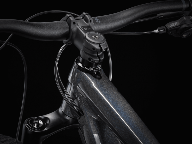 Trek Remedy 8 27.5 Mountain Bike in Prismatic-7