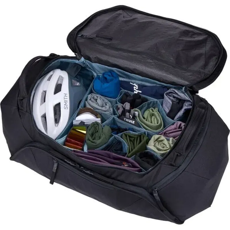 Thule RoundTrip Duffel in Black-3