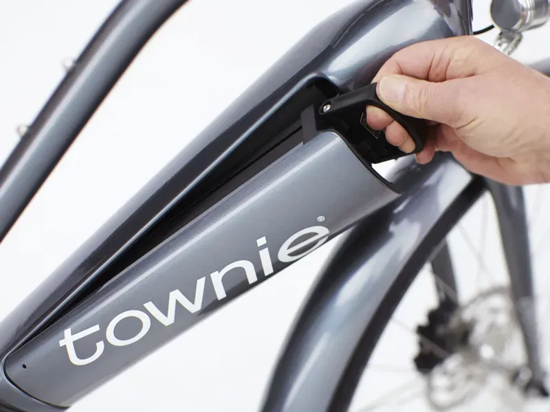 Townie Path Go 10d Step Thru Eu Holographic Medium-2