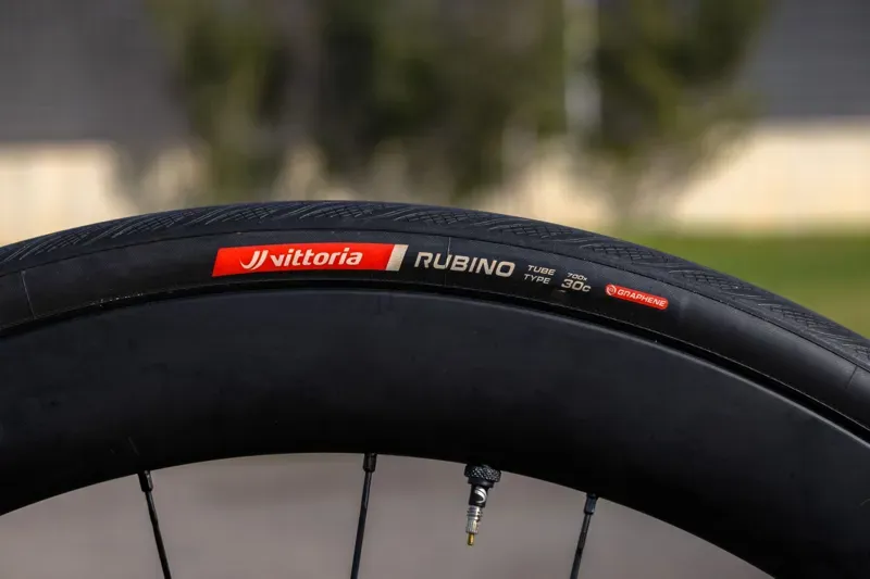 Vittoria Rubino V 700c Folding G2.0 Clincher Road Tyre Black-3